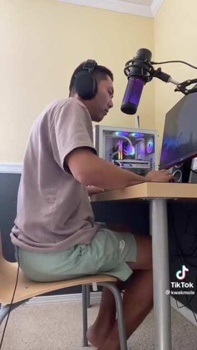 Valorant x chess crossover