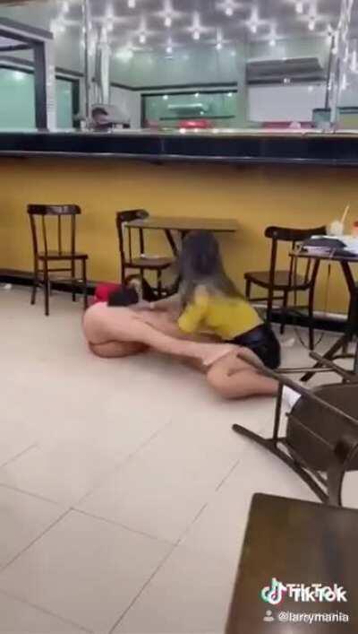 I would be the two in back. Didn't miss a single bite.