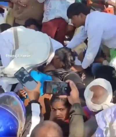 Baba licking guy's butthole for no reason in public 