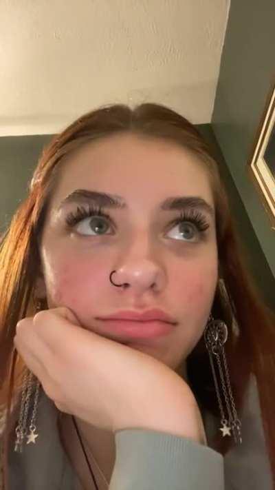 girl farts on toilet (got more and in tele)