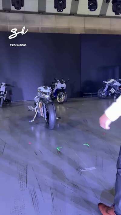 The self-driving motorbike that responds only to u