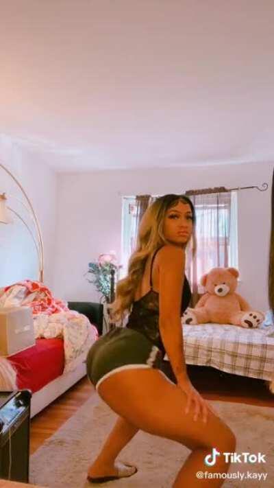 It’s the straight face for the whole thing for me 😂