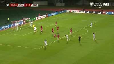 More of this in black and white please Gordon!