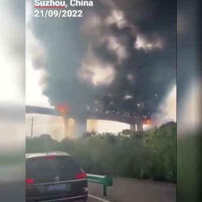 In China, a truck carrying silicone oil caught fire after an accident on a bridge in Suzhou 21 September 2022