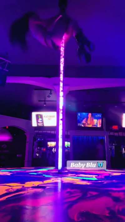 Pole Dancer 🕷️