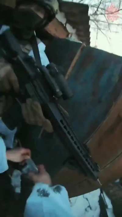 Ukrainian soldiers taking Russian POWs and close range fighting near Pokrovsk. Winter 2025