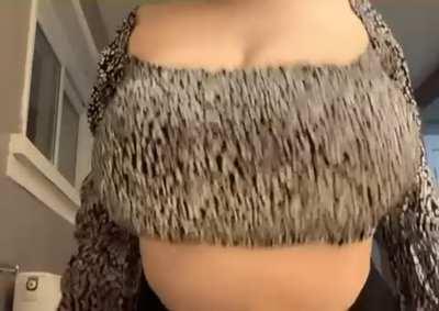 Sub to my OF link in comments below🥰 daily posts and customs! All exclusive content