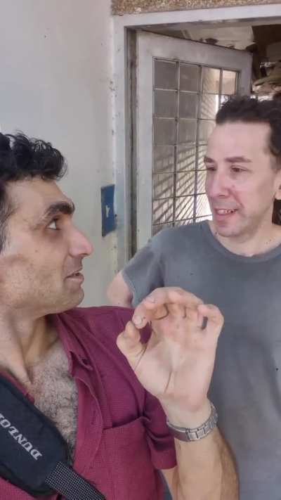 Trabajó duro y arregló la cocina de un saque