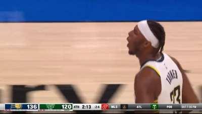 [Highlight] Myles Turner posterizes Giannis