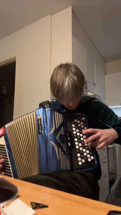 Whats the song name??