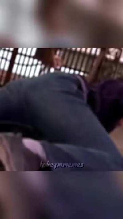 Pon tus labios en la X