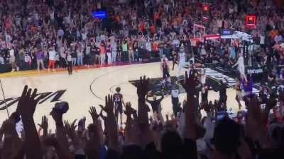 [Highlight] Alternate angle shows that, after the win, Devin Booker went to go taunt the Clippers bench. Cousins' shove followed shortly after: