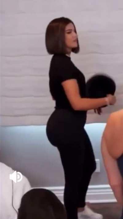 Bubble Butt in Black Leggings