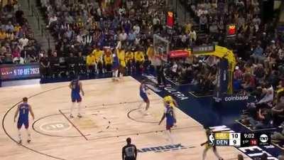 [Highlight] LeBron James for three!