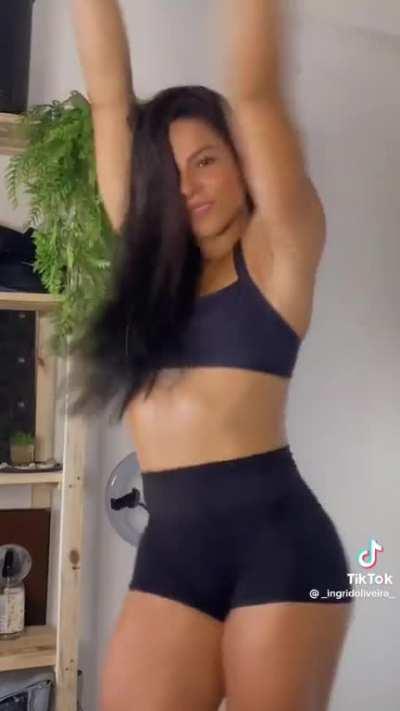 Hottie!! Brazilian Olympic Diver Ingrid Oliveira