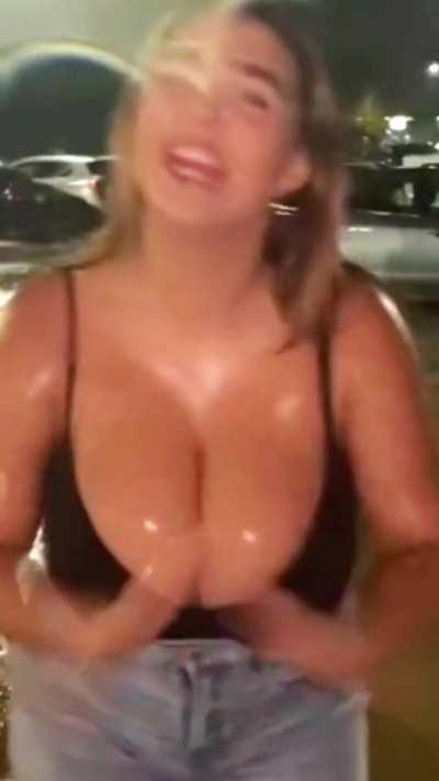 Dancing In The Rain (Zoomed In)