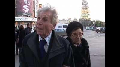 Cetatean din Oblivion si aghiotanta sa, apostati de un reporter si niste indivizi in Bucale