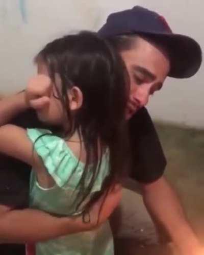 This father couldn't afford a full cake for his daughters birthday and she wasn't expecting one.