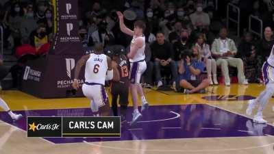 [Highlight] LeBron gets the monster chase down block