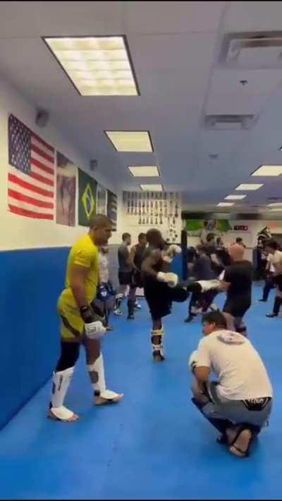 Blink and you miss the left body hook