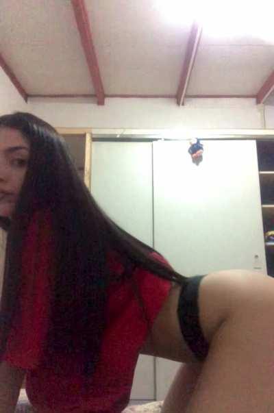 If I were your roommate would u be down to eat me out?