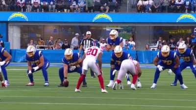 [Highlight] Justin Herbert with one of the throws of the year on an incredible deep bomb (all angles)