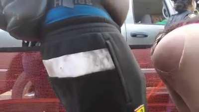 Catching a whine at the Labor Day Parade (🎥:@kritical_i)