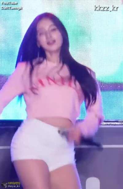 Nancy Jewel - Momoland