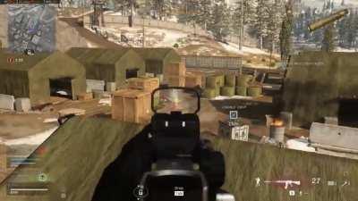 A very toxic 1v3 with a throwing knife kill.