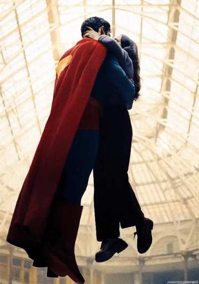 I love the aesthetic of Superman (2025) so far