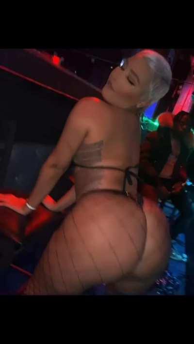 she needs to make a OF so bad 😫