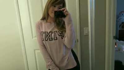 😍 kimi showing off