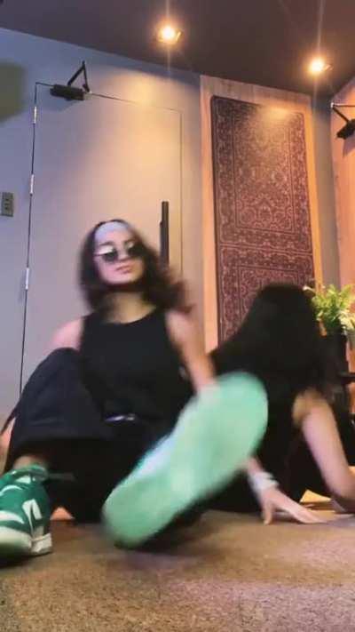 Liza Soberano & Issa Pressman