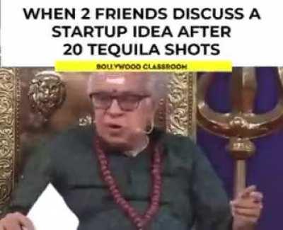 laude log taali baja rahe hein