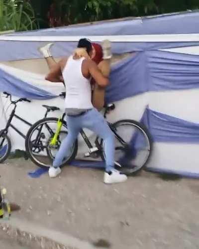 DHQ Aga daggering in the street dance 🔥