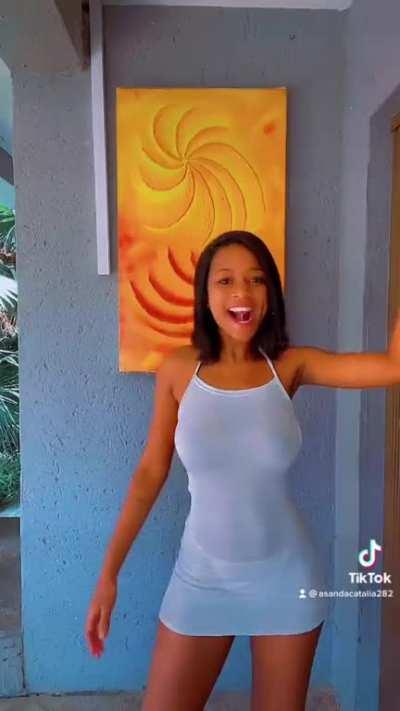 🇬🇲🇬🇲 we like them petite 😜