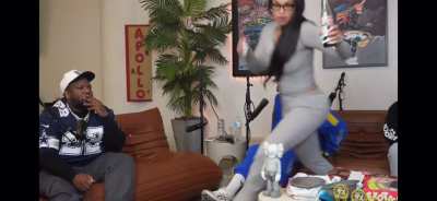 lol I’m sorry but the way TRell got up & ran was fkn HILARIOUS 🤣