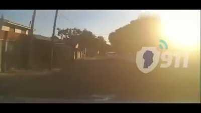 No se me ocurre ningun titulo pero ahi va