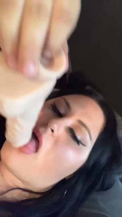 tasting myself is my favorite thing to do 😝