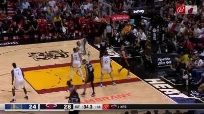 [Highlight] Known Lob Pass Expert Duncan Robinson to Bam Adebayo