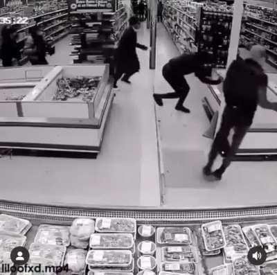 Carti wid da shopping cart??!