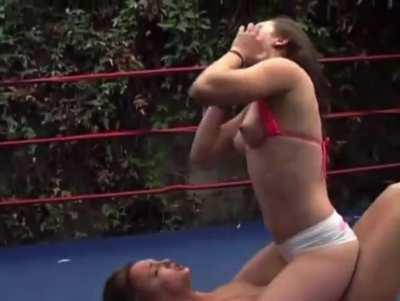 Sinn Sage chokes and smothers Charlie Laine