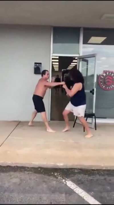 Probably one of the best streetfights I have ever seen