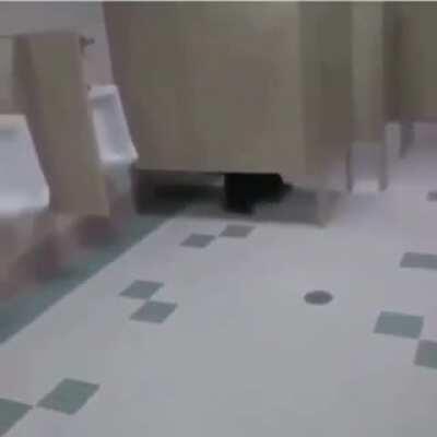 Aš trečia nakties po kebabo iš stoties: