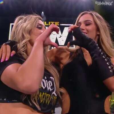 Tay Conti and Anna Jay from AEW Dark 🖤🖤