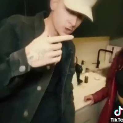 Si no ponen esto en mi funeral que ni me entierren😈