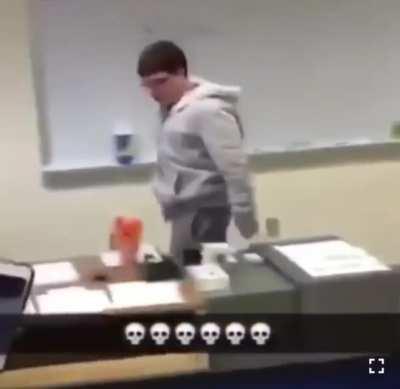 THE WAY HE PICKS UP THE KID!!!! XD