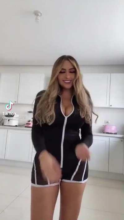 4 minutos de TikToks de Ari 🇲🇽