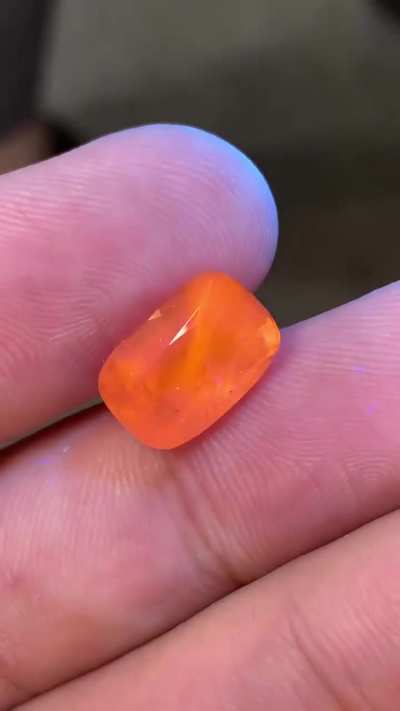 Rare stone Hackmanite from Afghanistan 5.24 carat