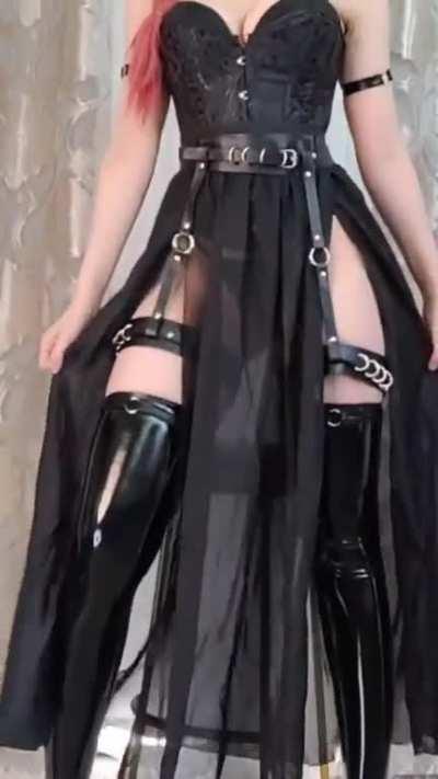 Ballgown Makima cosplay by YuzuPyon